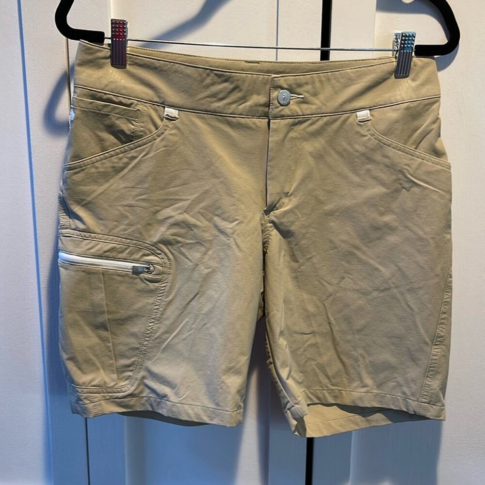 Peak Performance Tan Premium Active Shorts Inseam 8" Size M